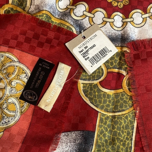 NWT Nordstrom made in Italy red green gold large square 35x35 wrap scarf shawl - Picture 4 of 7
